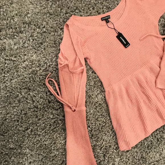 Express Sweater - Belle Sleeve - Picture 2 of 4